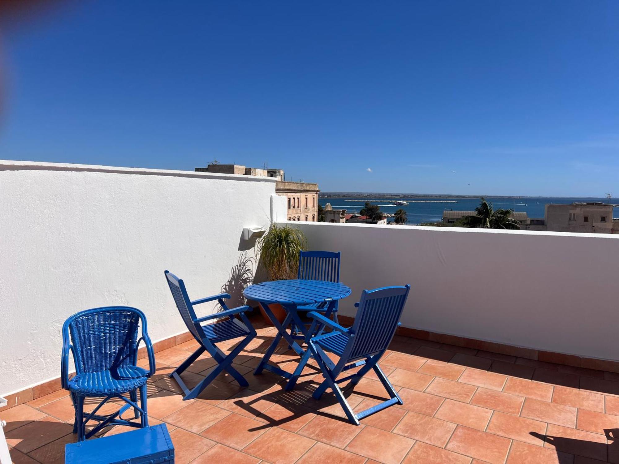 Appartement Attico Vista Mare Trapani Extérieur photo